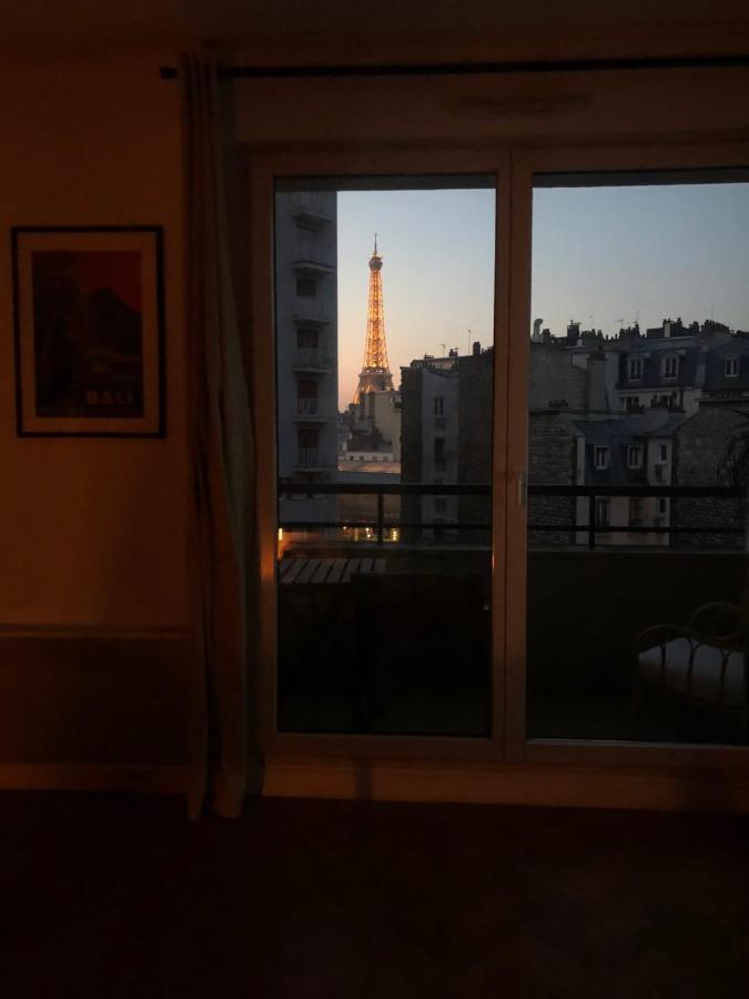 Superb Apartment With Balcony & Eiffel Tower View Παρίσι Εξωτερικό φωτογραφία